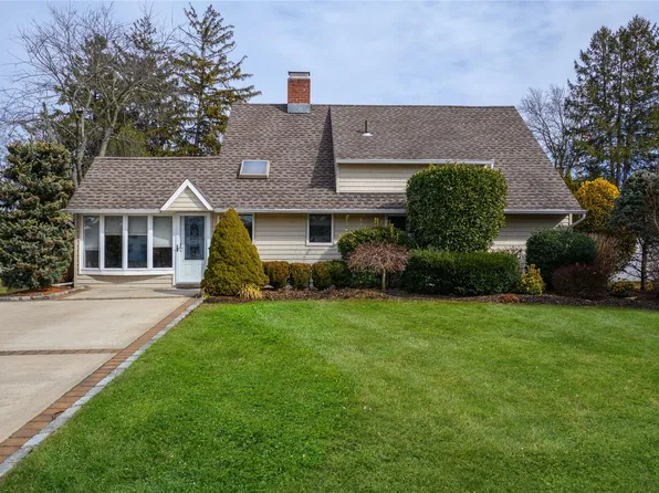 71 Mellow Lane, Westbury, NY 11590