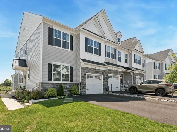 117 Charles Ln, Harleysville, PA 19438