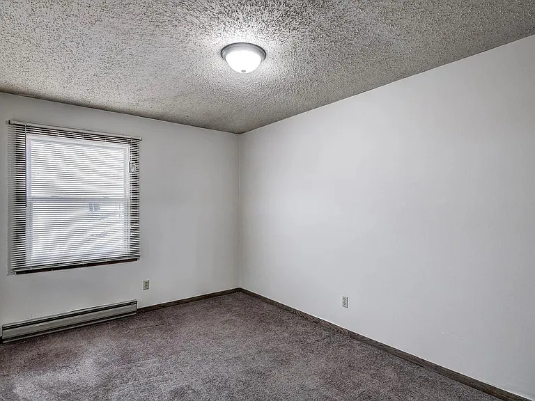 1153 Imperial Cir — Photo 20