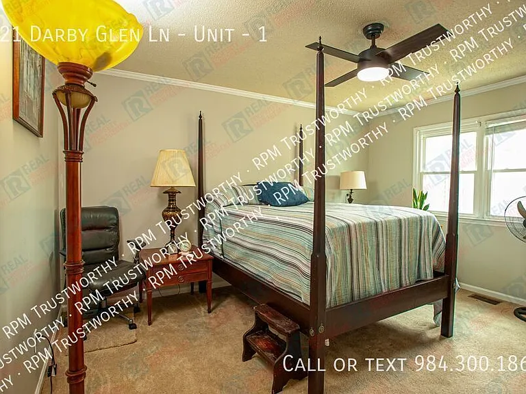 521 Darby Glen Ln #1 — Photo 2
