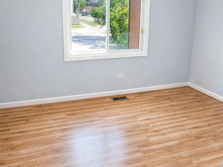 12741 S Kenneth Ave — Photo 5