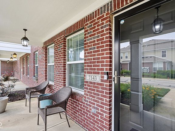 3rd image of 7143 Marshbury Way