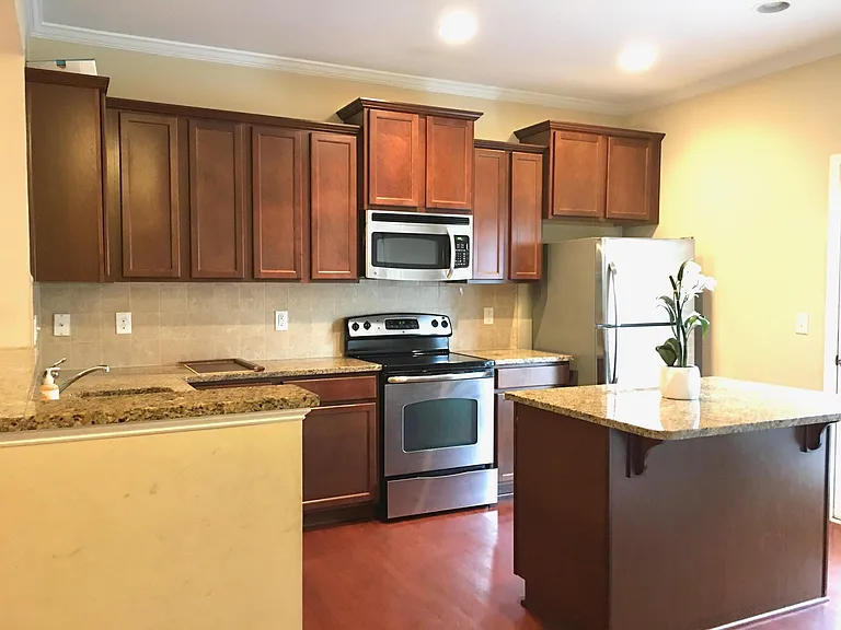 3009 Summerhouse Rd — Photo 4