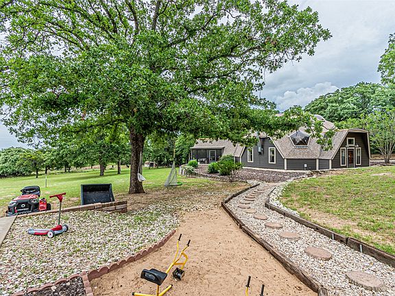 3rd image of 4505 Hunters Glen Ct