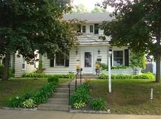 1392 Hartford Ave, Saint Paul, MN 55116