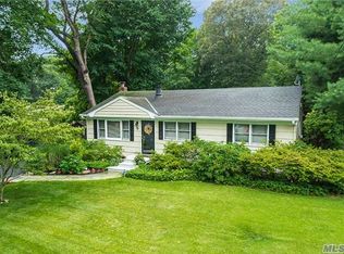 5 Kilburn Ave, Huntington Station, NY 11746