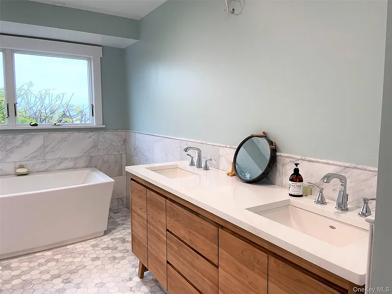 40 Trenton Ave — Photo 15