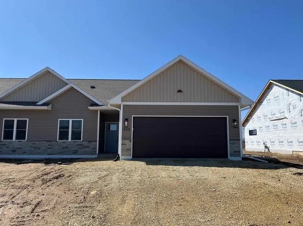 265 N 4th St, Evansville, WI 53536