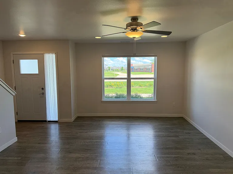 2237 Saint Andrews Dr — Photo 8