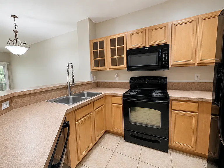 4715 Palmbrooke Cir — Photo 5