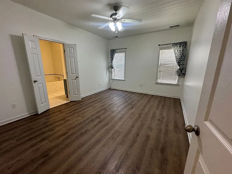 1343 Island Pl E — Photo 17