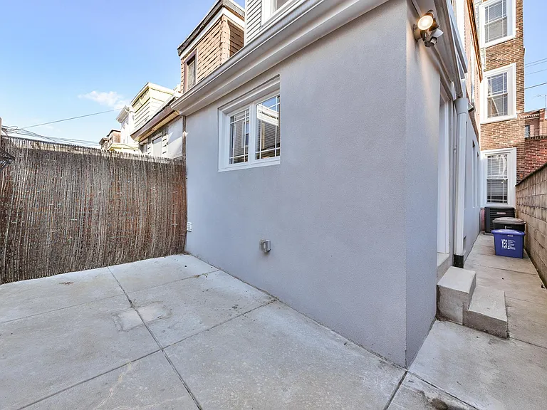 1640 S 15th St — Photo 30