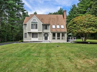 4 McKinstry Cir, Salem, NH 03079