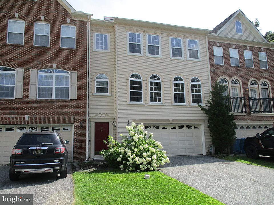 1st image of 112 Persimmon Pl