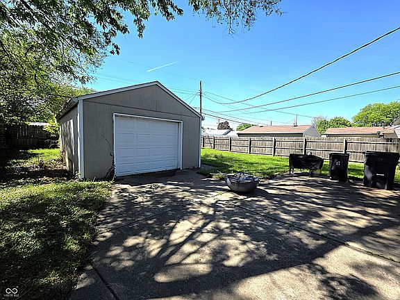 2nd image of 504 Carol Dr