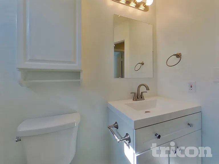 857 E Saragosa St — Photo 11