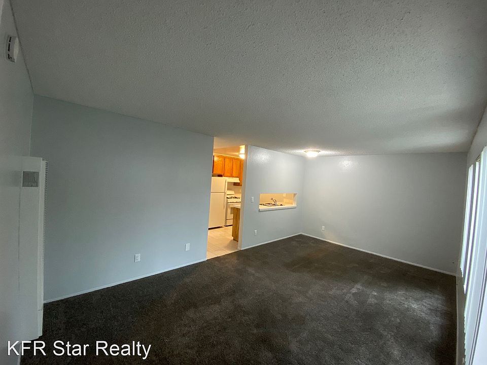 1st image of 3028 Juniper St APT 1