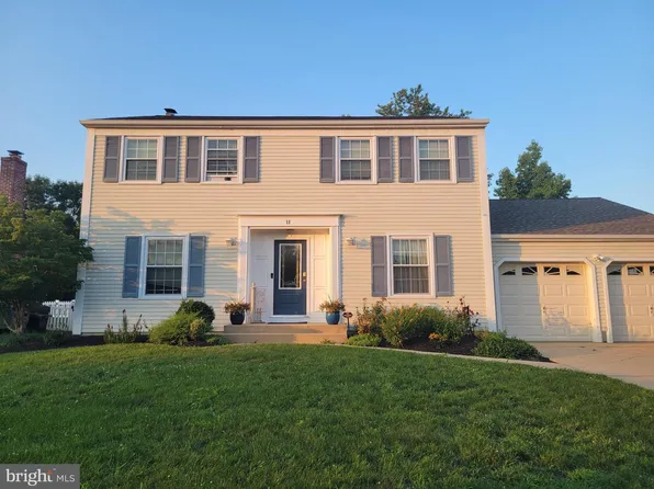 11 Marni Ct, Marlton, NJ 08053
