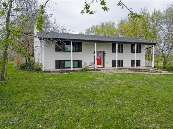 16880 S Ridgeview Rd, Olathe, KS 66062
