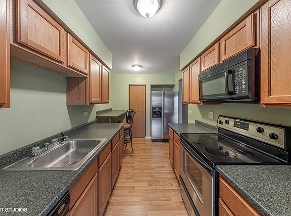 5th image of 2420 E Brandenberry Ct APT 1D