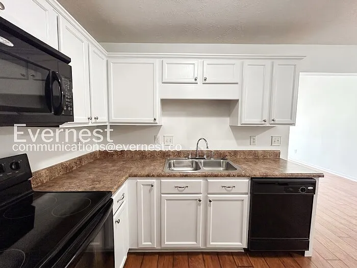 2006 Caladonia Way — Photo 4