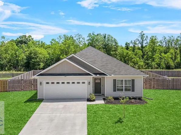 208 Cherokee Oaks Xing, Hinesville, GA 31313
