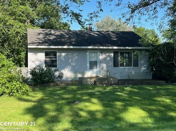 45594 Kenmore St, Shelby Township, MI 48317