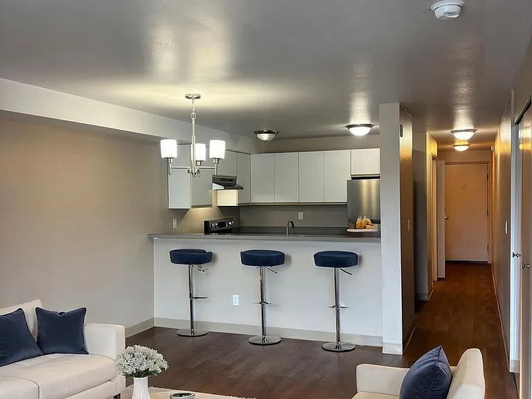 City View Apartments in West Seattle — Photo 101