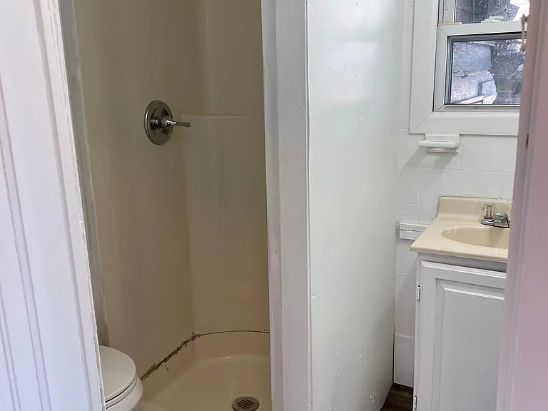1312 Lafayette Ave #5 — Photo 4