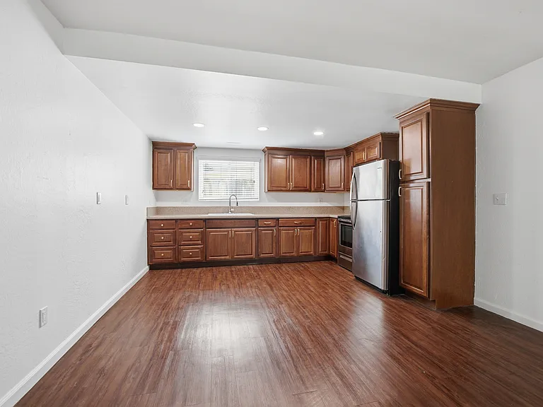 1846 Oliver Ave #2 — Photo 6