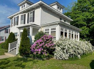 6 Burleigh St, Waterville, ME 04901