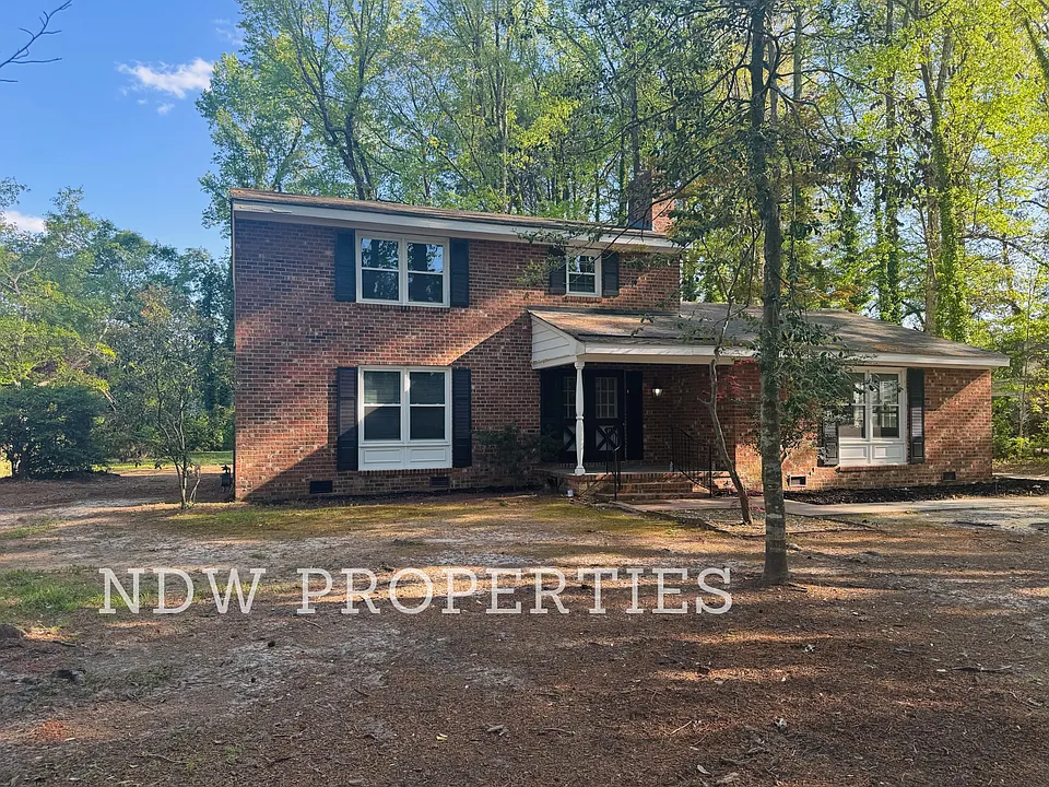 1203 Waverly Rd NW
