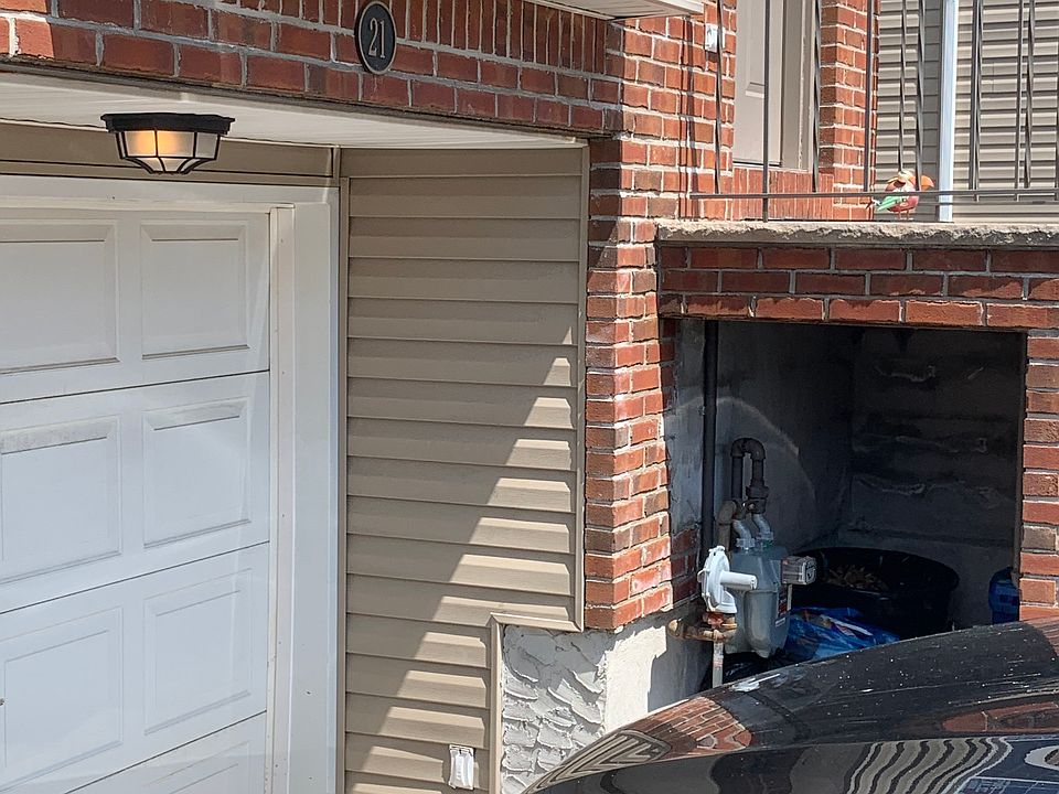 1st image of 21 Chianti Ct
