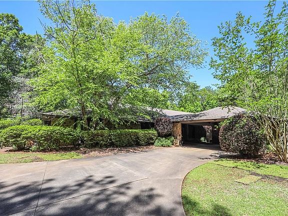4th image of 1220 Old Country Ln