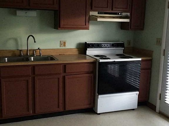 4th image of 736 Kenbrook Dr