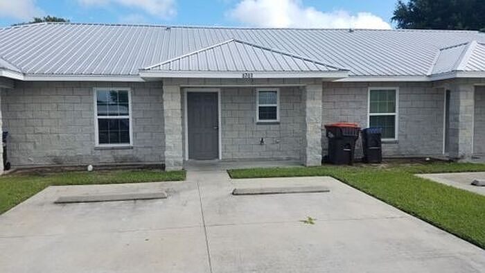 1st image of 6731 SE 105th Pl