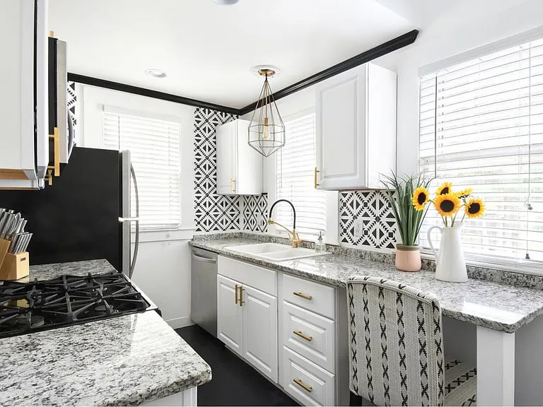 806 Vedado Way NE #3 — Photo 3