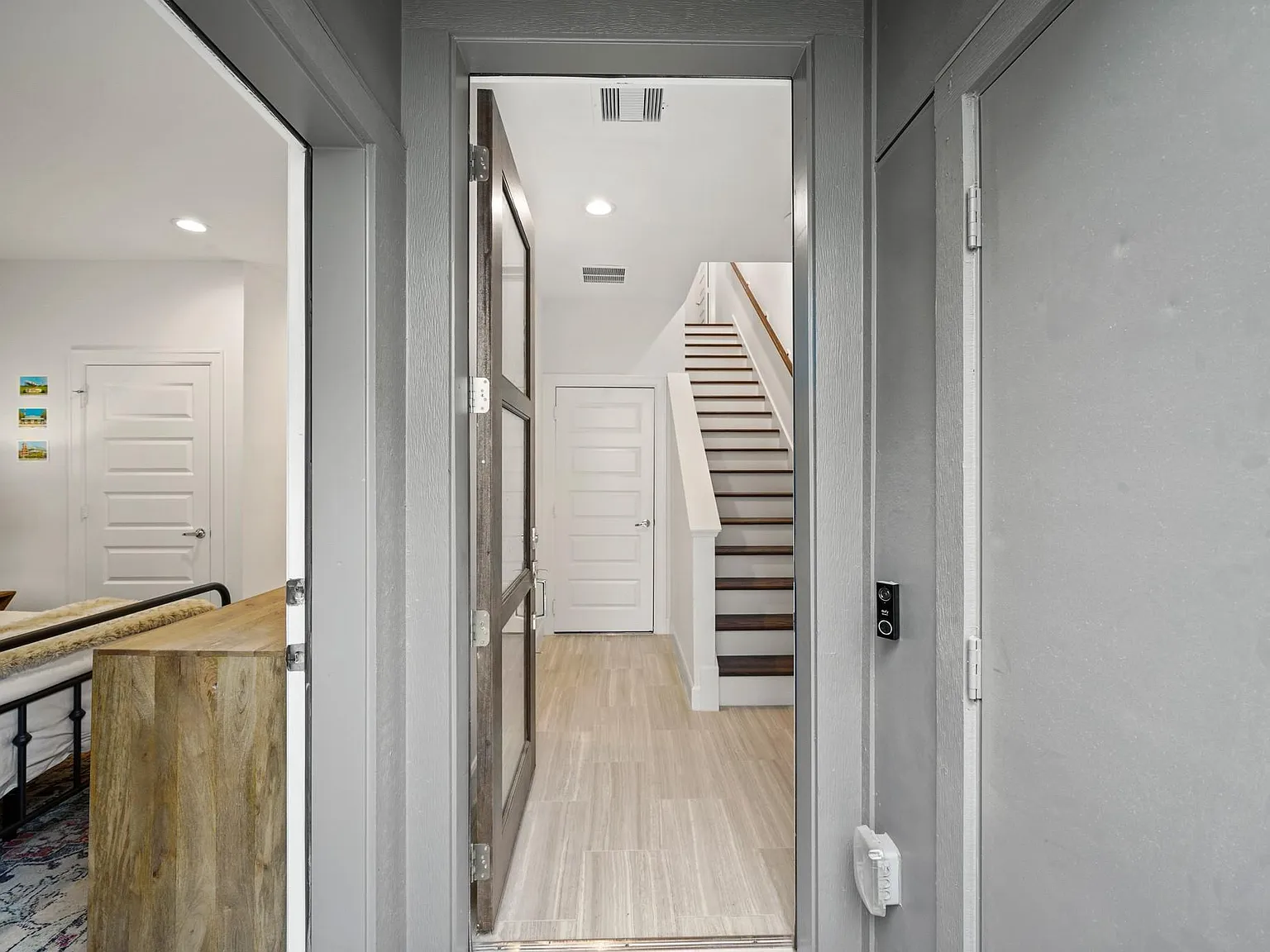 3 bed, 3.5 bath, 2092 sqft, $2,850 — Photo 3