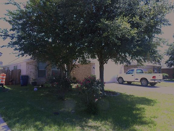 3rd image of 34530 Park Grn