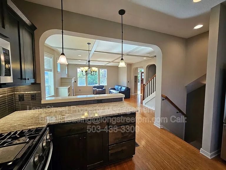 6458 NE 8th Ave — Photo 10