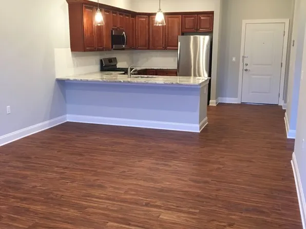 80 West End, 80 W End Ave APT 206, Somerville, NJ 08876