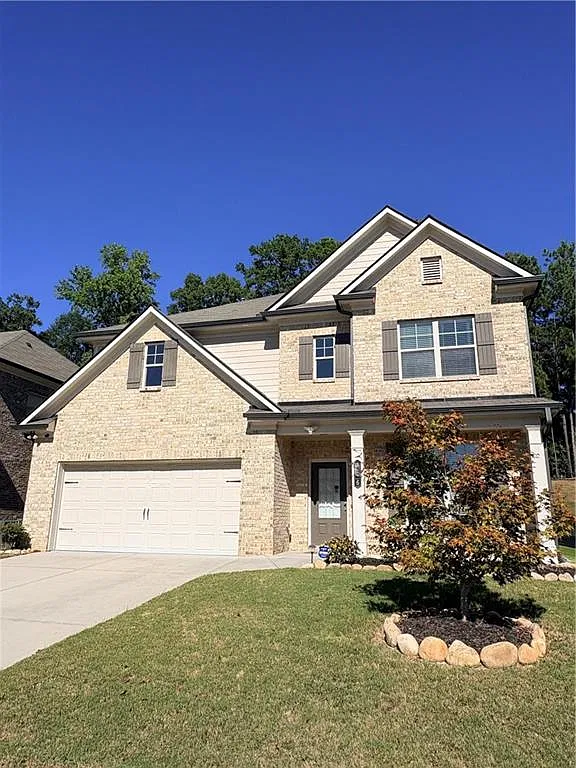 4 bed, 2.5 bath, 2974 sqft, $2,800 — Photo 2
