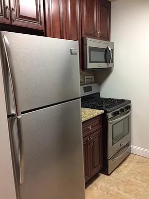 Rented by R New York | media 16