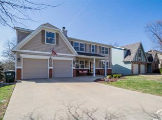 1123 Stone Meadows Dr, Lawrence, KS 66049