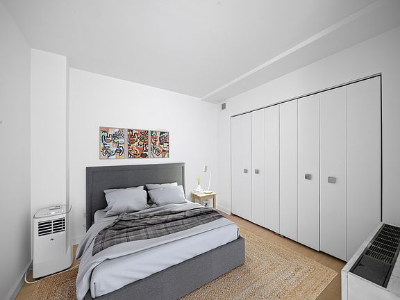 5th image of 100 John St APT 2103