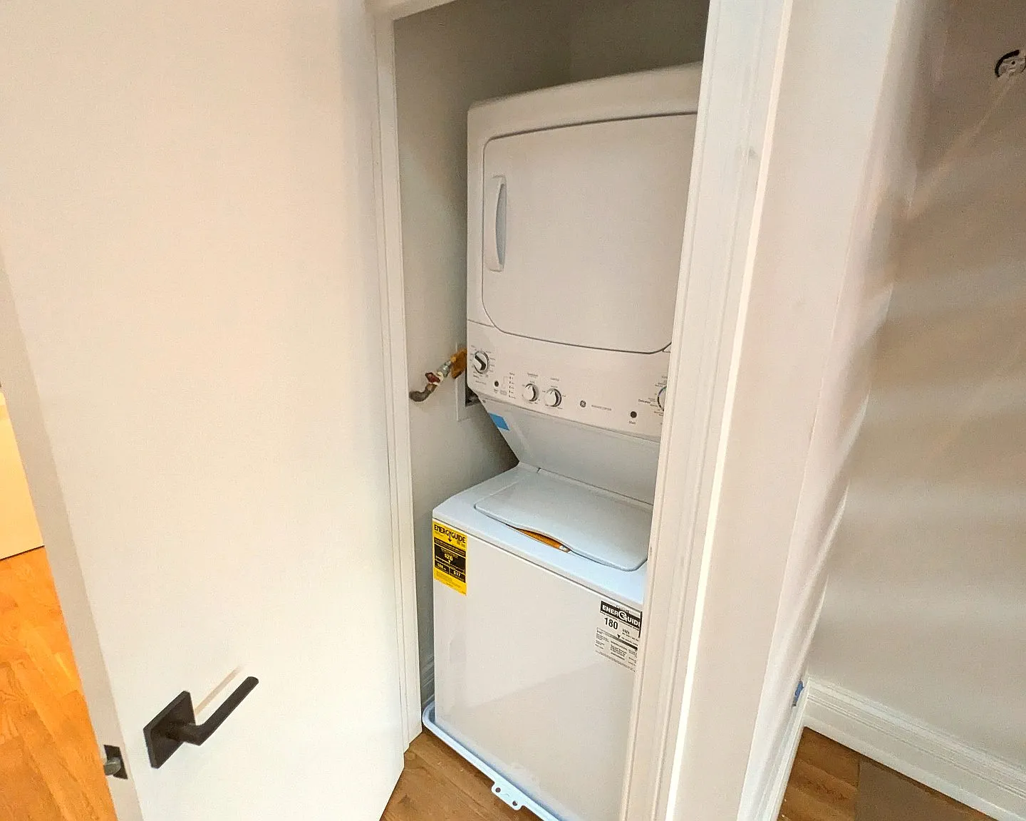 2 bed, 1200 sqft, $3,950 — Photo 4