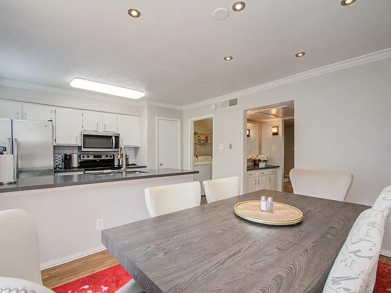 5807 Beverly Hill St #16 — Photo 6