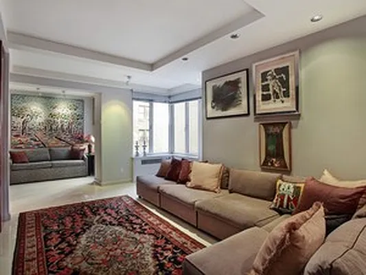 Sold by Corcoran | media 21