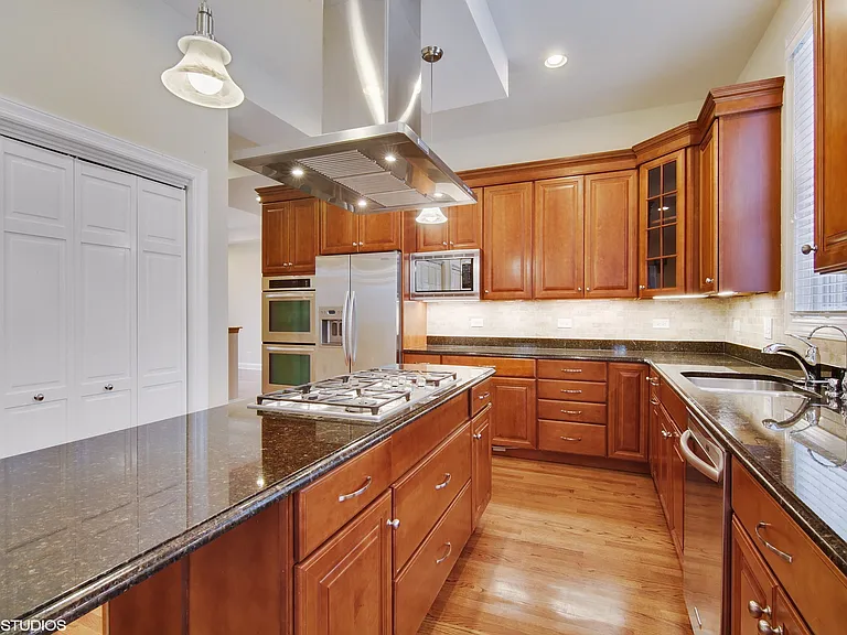 507 Locust Rd — Photo 5
