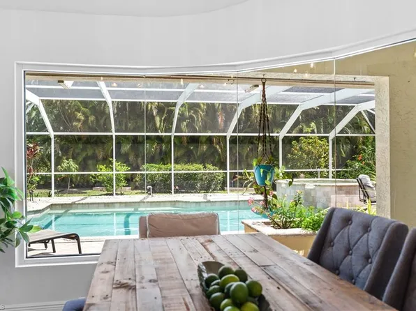 6778 Buckingham CT, NAPLES, FL 34104